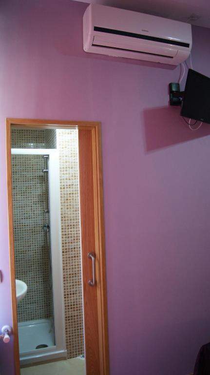 فندق Casa Huesped Magdalena مدريد الغرفة الصورة