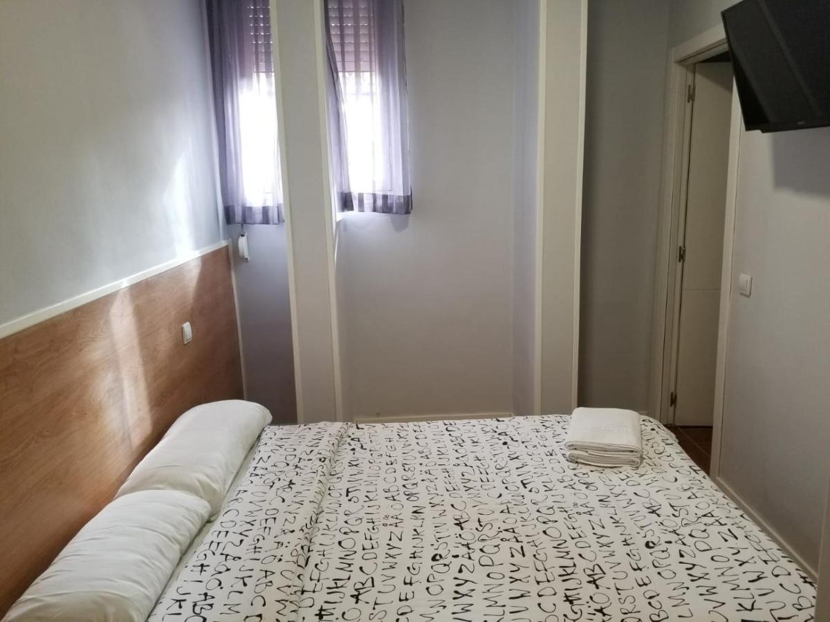 فندق Casa Huesped Magdalena مدريد المظهر الخارجي الصورة